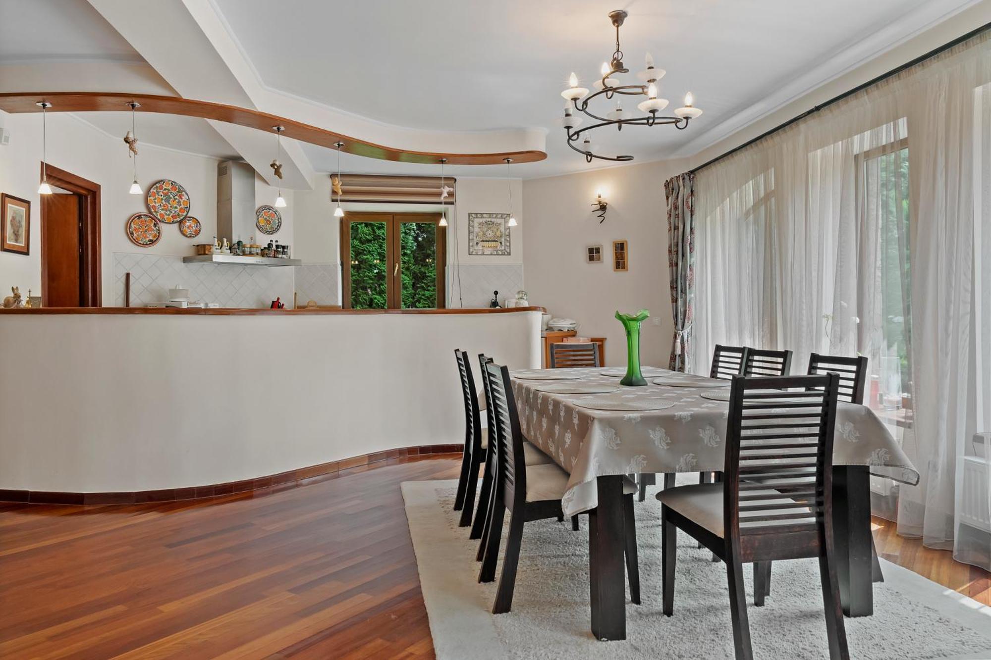 Villa Wine Cellar With Beautiful Garden In Sinaia - Busteni Poiana Tapului